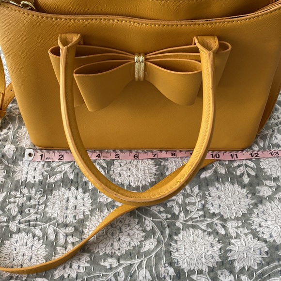 Betsy Johnson shoulder bag in yellow, GUC - Picture 10 of 10